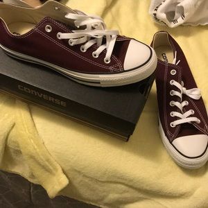 Burgundy Converse - NWB ( Size: M 8/ W 10)